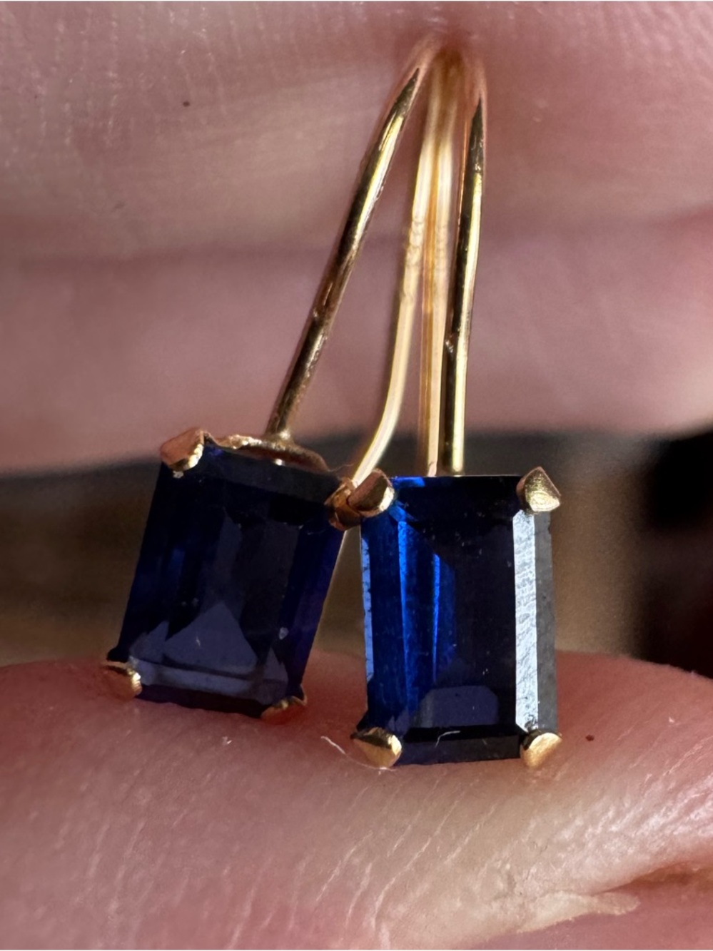 Solid 14k yellow gold genuine royal sapphire earrings - Picture 4 of 9